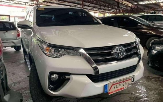 TOYOTA Fortuner 2017 2.4G 4x2 diesel automatic newlook WHITE
