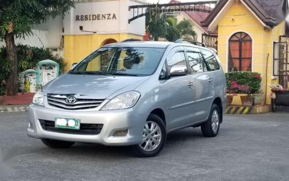 2010 Toyota Innova G Matic Diesel top of the line