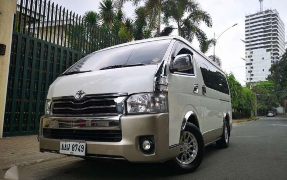 2014 Toyota Hiace Super Grandia Automatic 2 tone original