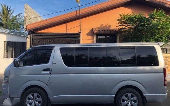 2010 Toyota HiAce Commuter (Manual) Diesel-1