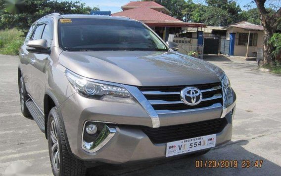 TOYOTA Fortuner 2017 v matic 1520m fresh in and out