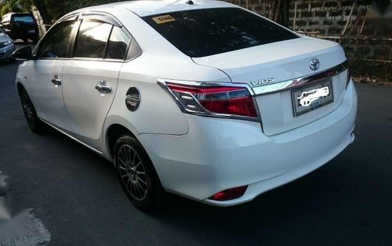 Toyota Vios J 1.3 MT 2015 very fresh inside out super -2