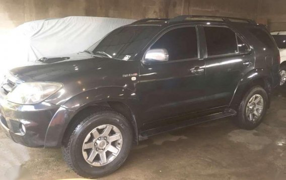 2005 TOYOTA Fortuner V FOR SALE