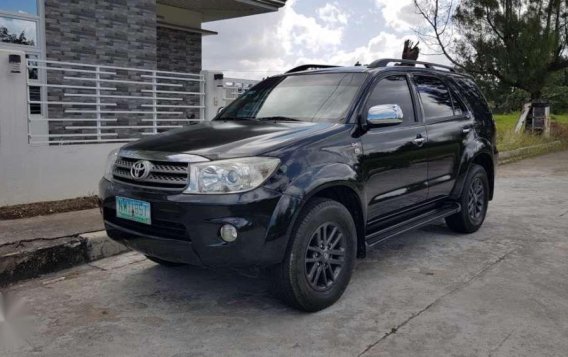 2009 model Toyota Fortuner G AT Diesel