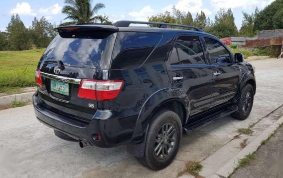 2009 model Toyota Fortuner G AT Diesel-2