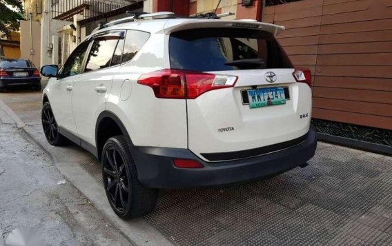 For Sale 2013 Toyota Rav4 2.5L Pearl White-3