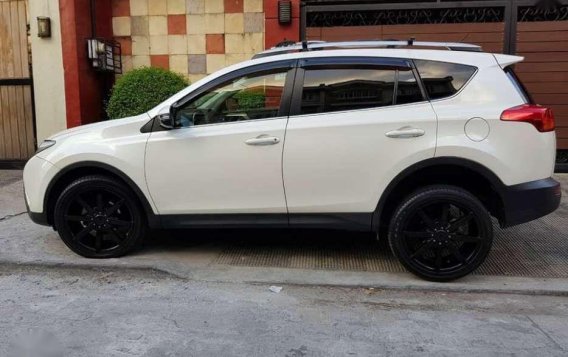 For Sale 2013 Toyota Rav4 2.5L Pearl White