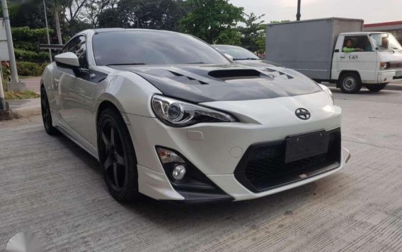 2013 Toyota 86 trd automatic 15tkms FOR SALE