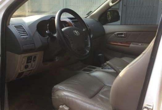 Toyota Fortuner G 4x2 2.5 2011 Model Automatic Transmission-3