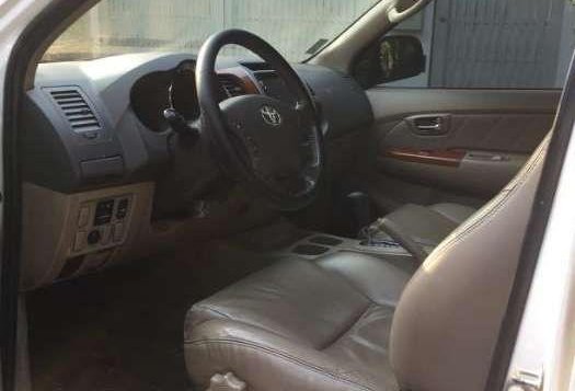 Toyota Fortuner G 4x2 2.5 2011 Model Automatic Transmission-4