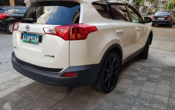 For Sale 2013 Toyota Rav4 2.5L Pearl White-1