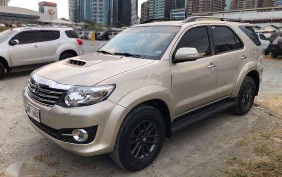 2015 TOYOTA Fortuner V AT VNT Diesel Leather Top of the Line Fresh GPS-1