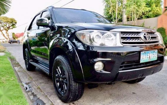 Toyota Fortuner diesel automatic 2009 DARE TO COMPARE!!!-1