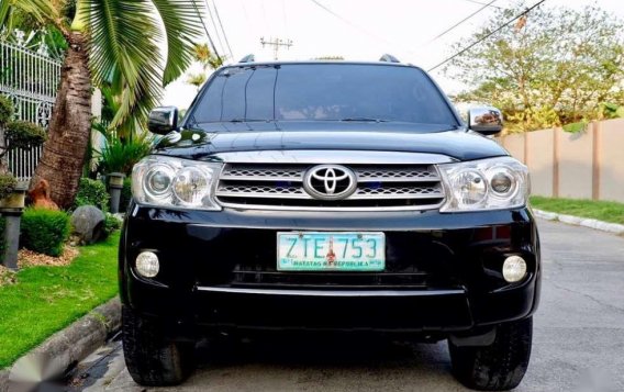 Toyota Fortuner diesel automatic 2009 DARE TO COMPARE!!!-7