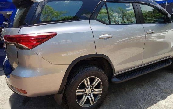 Toyota Fortuner 2017 2.4G Diesel AT 4x2 for sale-4
