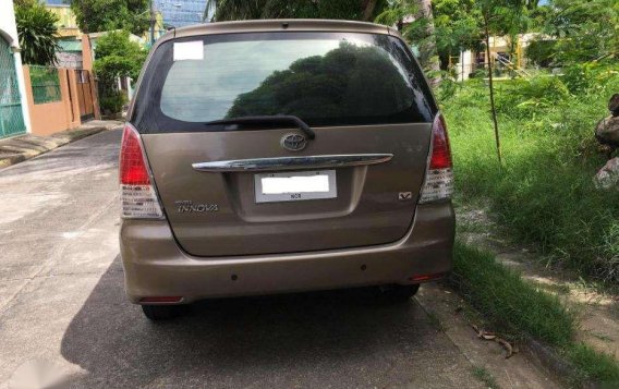 2011 Toyota Innova V 2.0 Gas AT FOR SALE-4