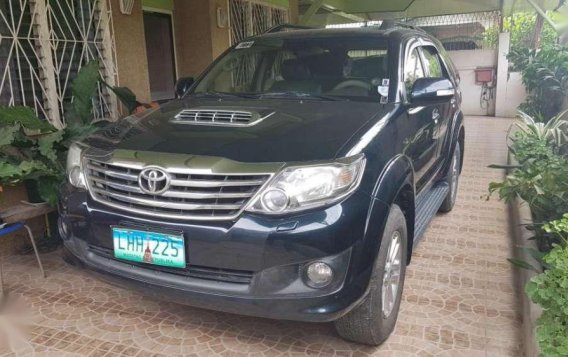 For Sale: Toyota Fortuner V 2011-1