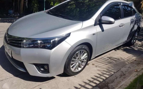 2015 Toyota Corolla Altis 1.6 G MT Silver Metallic-6