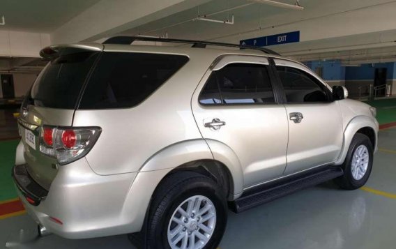 2014 Toyota Fortuner V Diesel Automatic -2