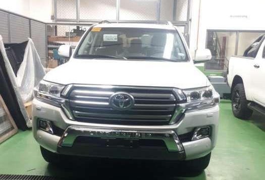 Toyota Land Cruiser 200 4.5L Diesel Automatic 2019 brand new