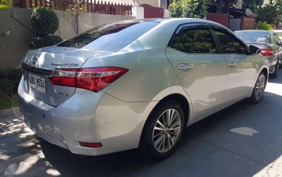 2015 Toyota Corolla Altis 1.6 G MT Silver Metallic-4