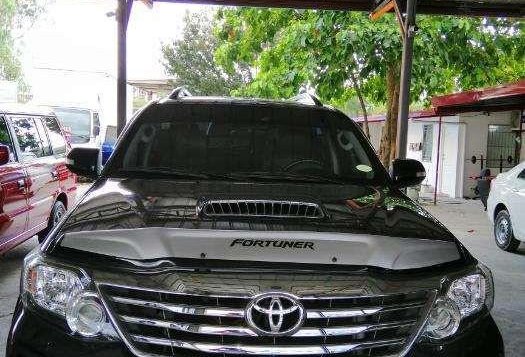 2015 Toyota Fortuner V 4x4 AT for sale 