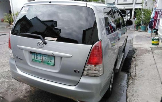 2011 Toyota Innova E Diesel-5