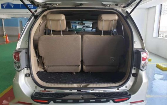 2014 Toyota Fortuner V Diesel Automatic -9
