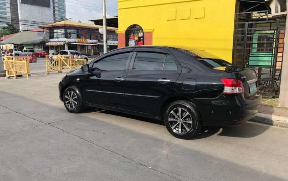 Toyota Vios Black MT 2009 for sale -3