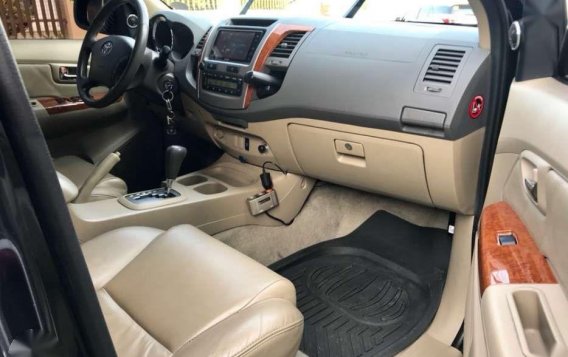 2011 Toyota Fortuner G for sale -4