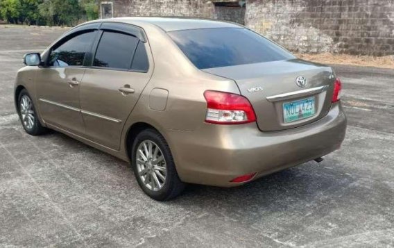 Toyota Vios G 1.5 top of the line 2010-3