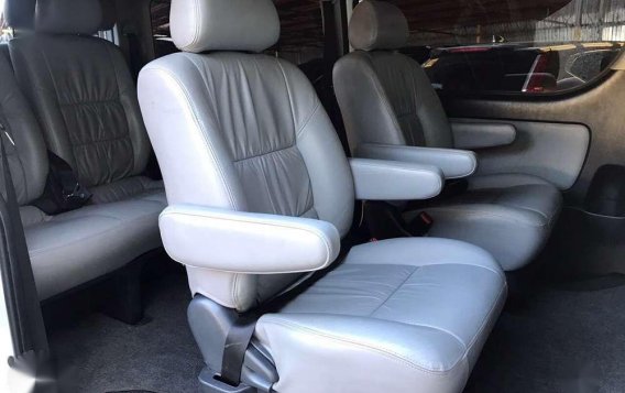 2013 Toyota Hiace Super Grandia Automatic Transmission-6