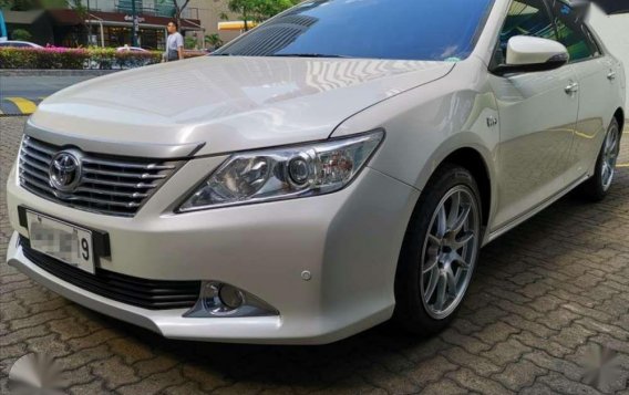 Toyota Camry 2.5V Pearlwhite for sale -1