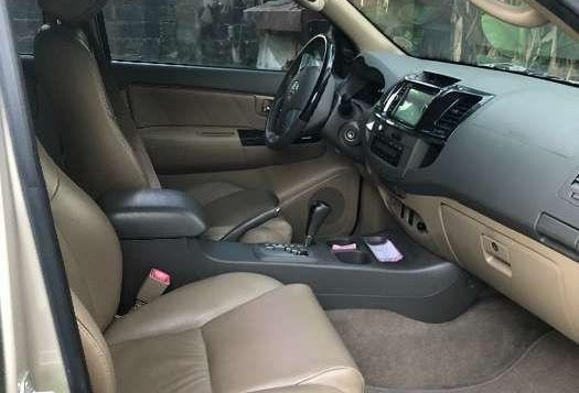 Toyota Fortuner 2013 4x2 DIESEL Automatic for sale -6