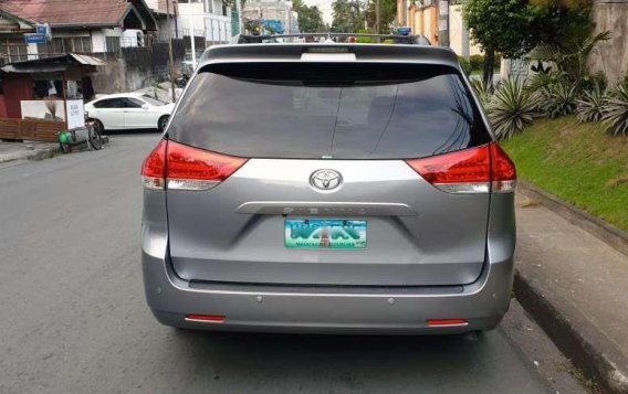 2013 Toyota Sienna XLE for sale -5