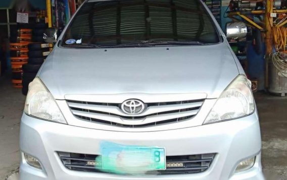 Toyota Innova 2010 for sale-4