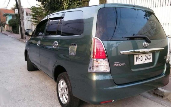 2010 Toyota Innova E Diesel Super Fresh-3