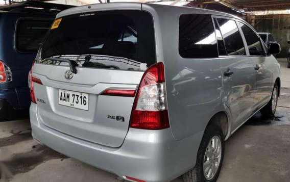 2014 model Toyota Innova for sale-1