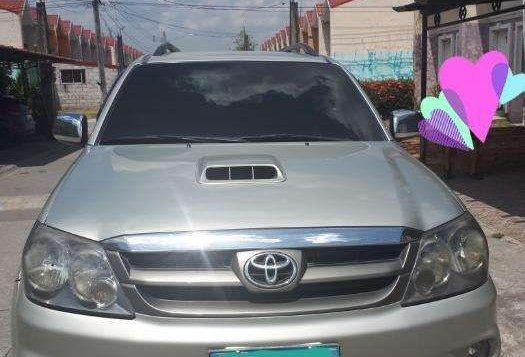 Toyota Fortuner V 2006 model for sale-5