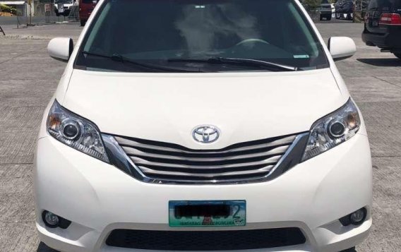 2013 Toyota Sienna XLE for sale -2