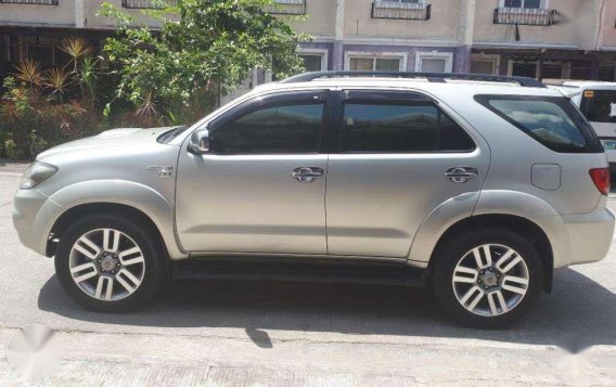 Toyota Fortuner V 2006 model for sale-2