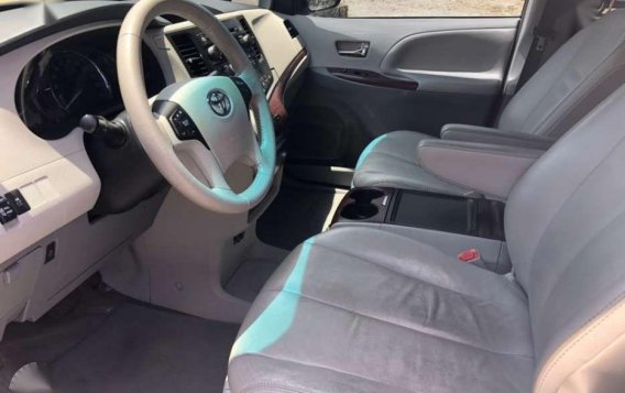 2013 Toyota Sienna XLE for sale -3