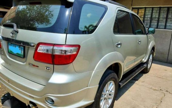 Toyota Fortuner 2011 for sale-2