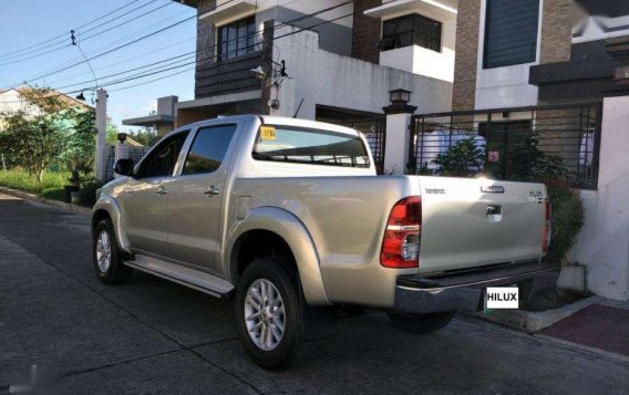 Toyota Hilux Manual 2013 for sale -5