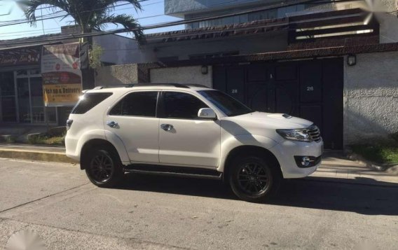 Toyota Fortuner White 2015 Automatic 2.5G -3