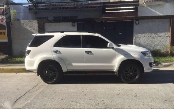 Toyota Fortuner White 2015 Automatic 2.5G -2