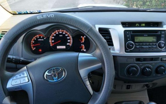 Toyota Hilux Manual 2013 for sale -7