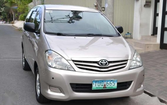 2011 Toyota Innova E Diesel AT for sale-3