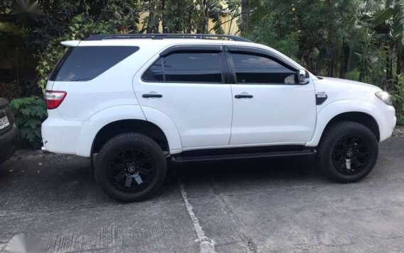 Toyota Fortuner 2010 G Automatic Diesel for sale-3