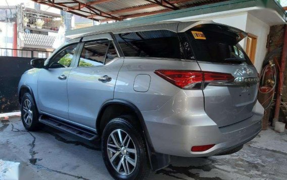 Toyota Fortuner V 2017 Silver for sale-1